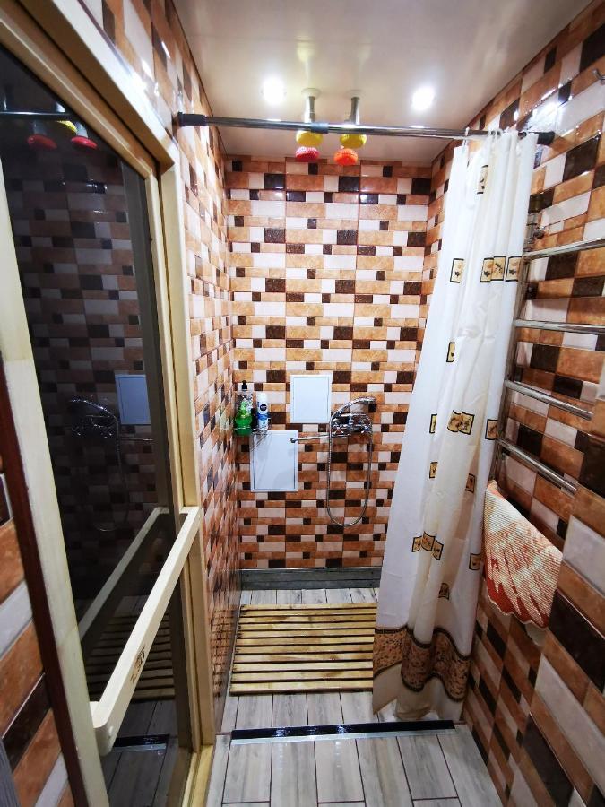 Міні Квартал Hotel Yahotyn Eksteriør billede